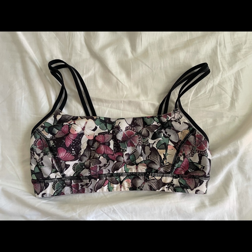 Lululemon sports bra